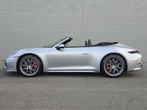 New 2026 Porsche 911 Carrera 4S image 2