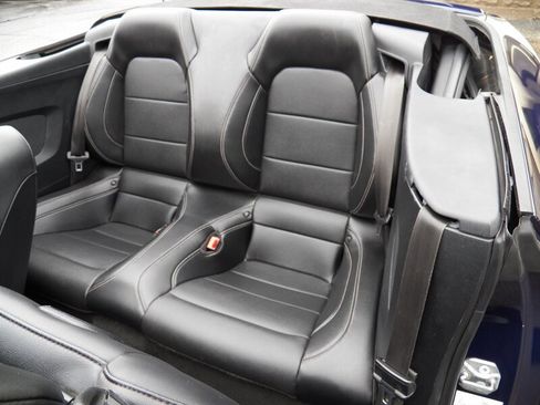 Used 2018 Ford Mustang Premium w/ Equipment Group 201A image 22