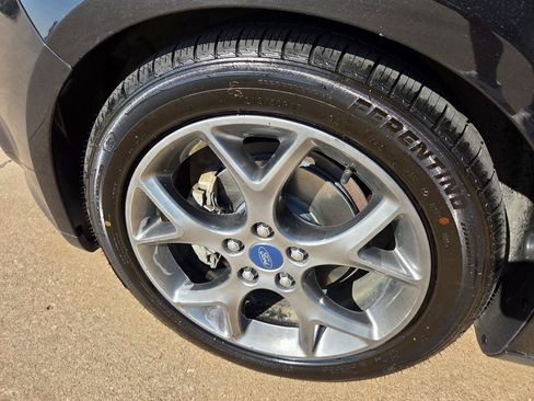 Used 2013 Ford Focus SE FWD image 19