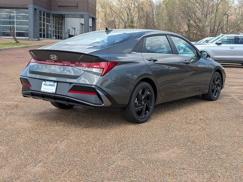 New 2026 Hyundai Elantra SEL Sport image 6