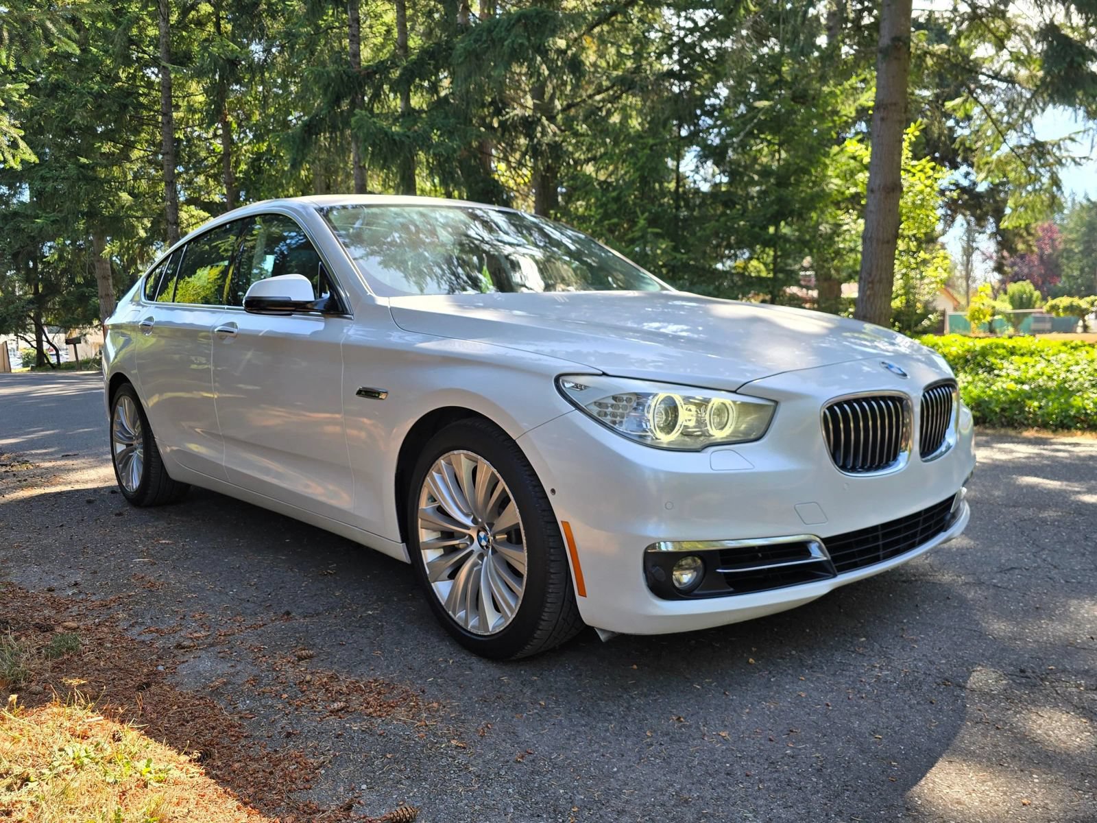 Used 2015 BMW 535i Gran Turismo xDrive AWD/4WD image 8