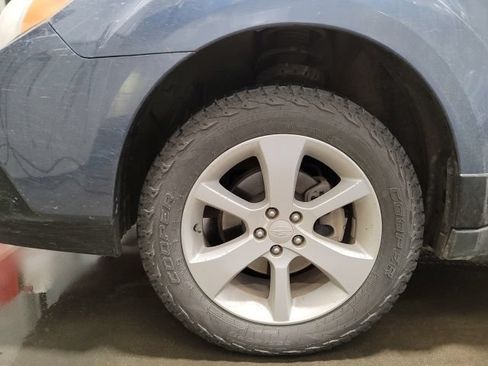 Used 2013 Subaru Outback 2.5i Premium AWD/4WD image 10