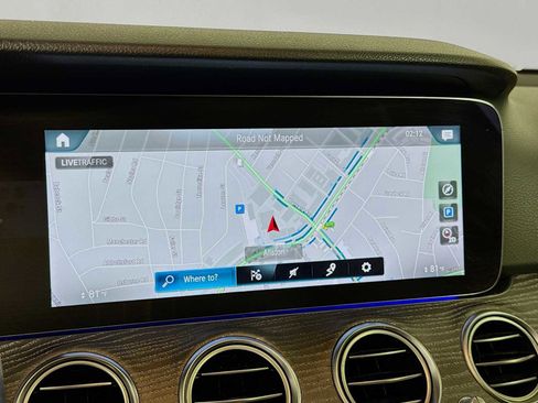 Used 2021 Mercedes-Benz E 350 4MATIC Sedan image 15