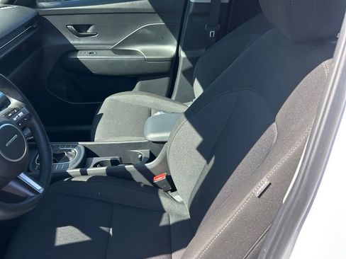 Used 2025 Hyundai Kona SEL image 14