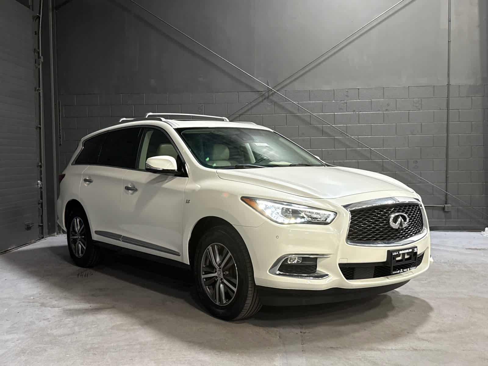 Used 2020 INFINITI QX60 Luxe w/ Essential Package AWD/4WD image 1