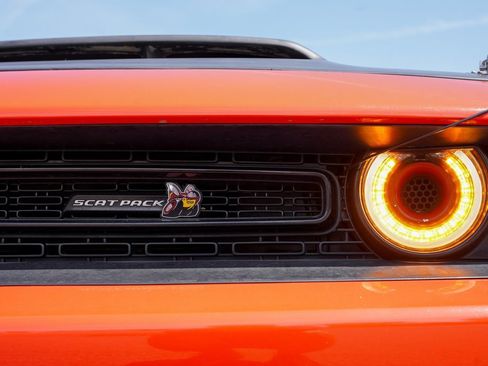 Used 2020 Dodge Challenger R/T Scat Pack w/ Dynamics Package image 14