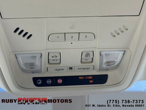 Used 2018 Cadillac XT5 Luxury image 17