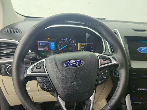 Used 2017 Ford Edge Titanium w/ Equipment Group 301A FWD image 17