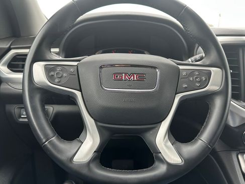 Used 2023 GMC Acadia SLT image 18