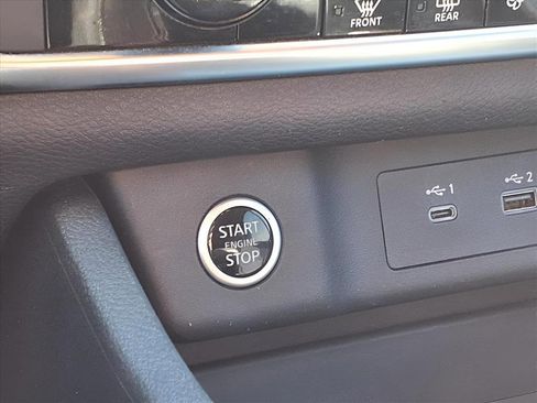 Used 2023 Nissan Rogue SV image 8