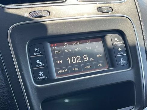 Used 2017 Dodge Journey SXT FWD image 29