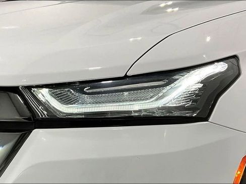 Used 2022 Chevrolet Traverse LT w/ Midnight/Sport Edition AWD/4WD image 34