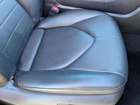 Used 2021 Toyota Highlander XLE image 21