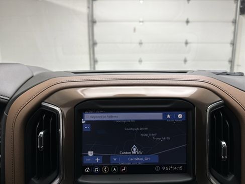 Used 2020 Chevrolet Silverado 2500 High Country image 40