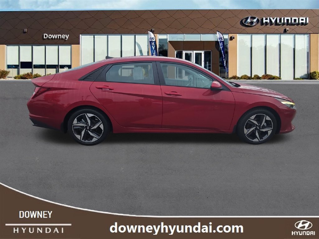 Used 2023 Hyundai Elantra SEL w/ Convenience Package FWD image 6