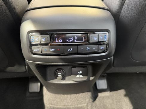 Used 2024 Hyundai Palisade Limited image 37