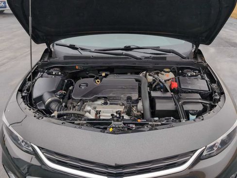 Used 2018 Chevrolet Malibu LT image 28