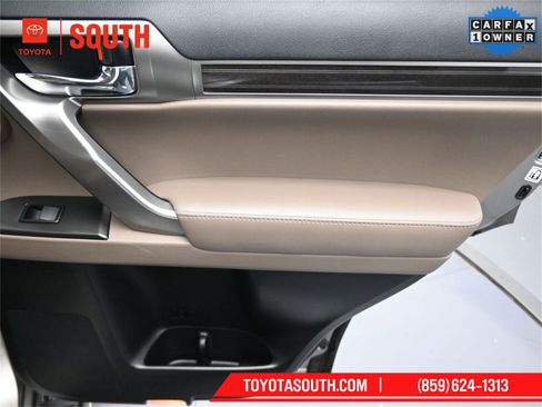 Used 2023 Lexus GX 460 Luxury image 28