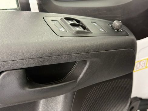Used 2025 RAM ProMaster 2500 w/ Convenience Group FWD image 22
