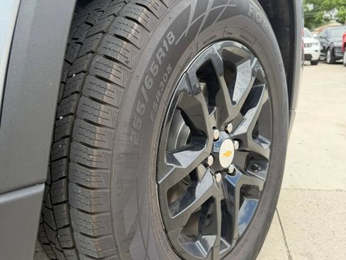 Used 2021 Chevrolet Traverse LT AWD/4WD image 9