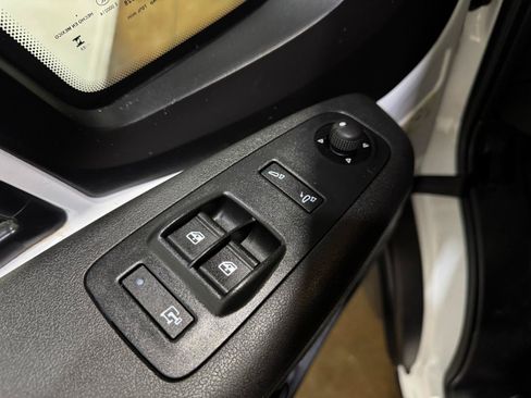 Used 2023 RAM ProMaster 1500 FWD image 21