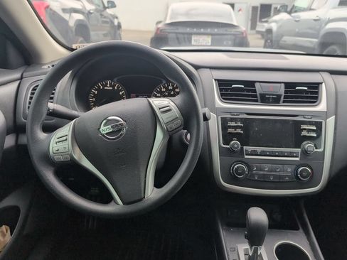 Used 2018 Nissan Altima 2.5 S w/ S Convenience Package FWD image 11