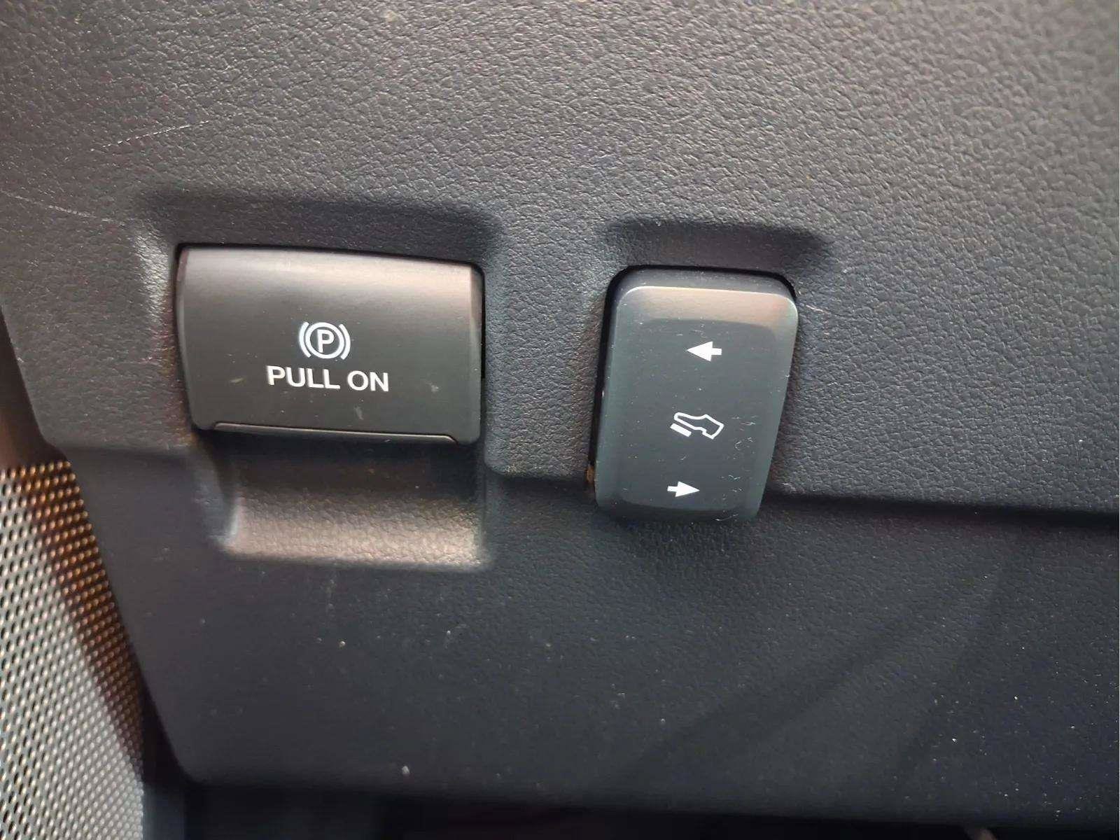 Used 2018 RAM 3500 Laramie AWD/4WD image 17
