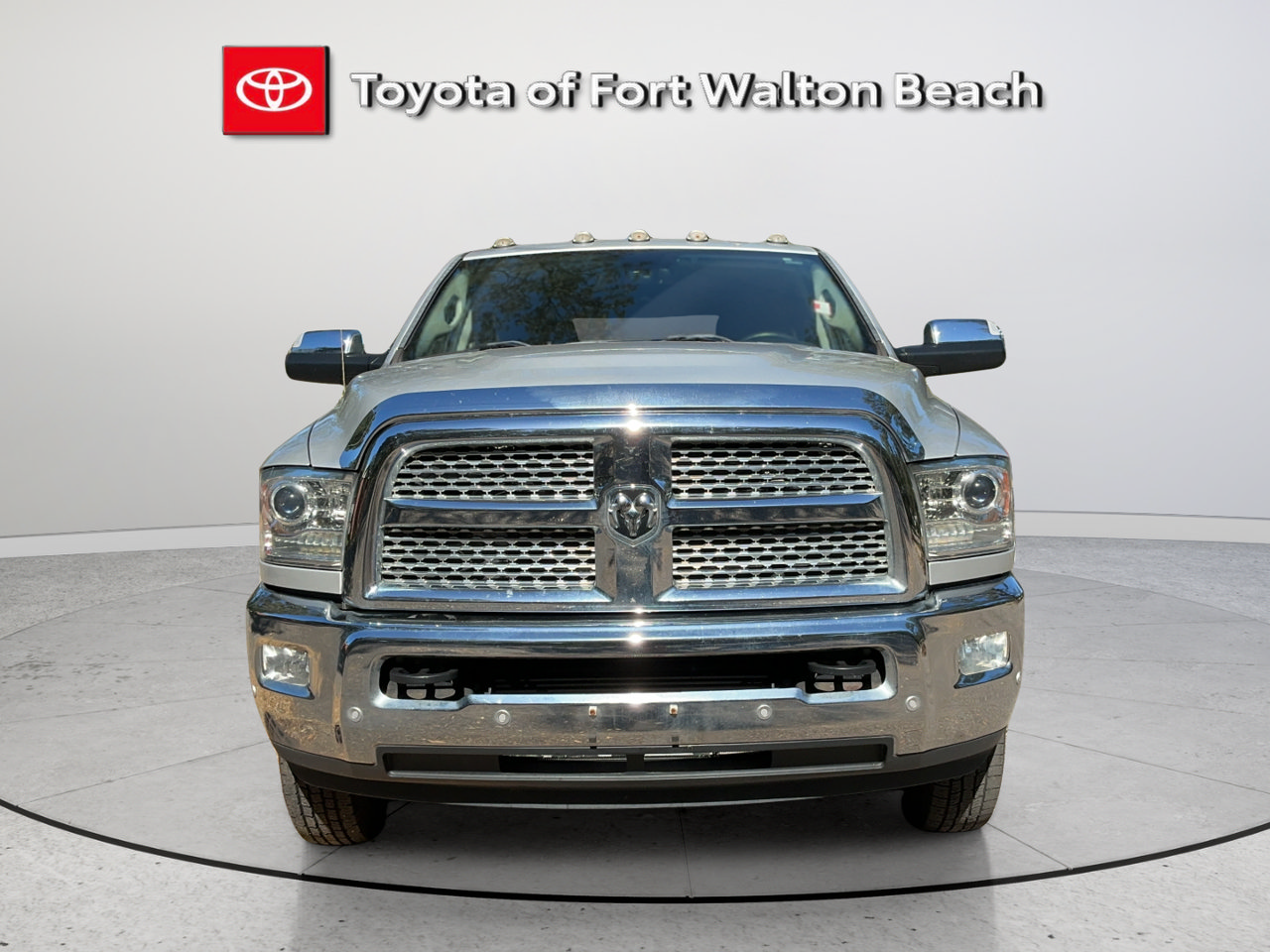 Used 2017 RAM 3500 Laramie w/ Convenience Group AWD/4WD image 6