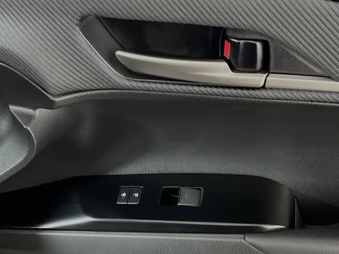 Used 2025 Toyota Camry SE w/ Convenience Package image 32