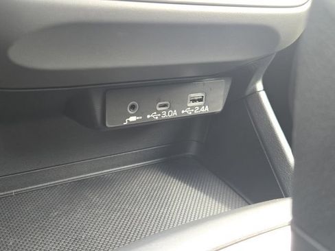 Certified 2025 Subaru Crosstrek 2.5i Premium AWD/4WD image 18