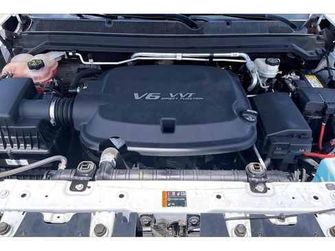 Used 2017 Chevrolet Colorado Z71 AWD/4WD image 12