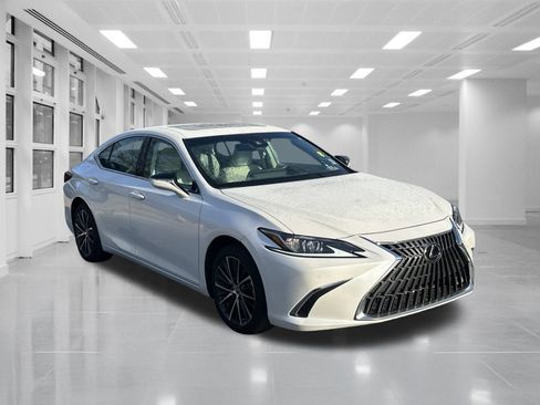 Used 2024 Lexus ES 350 w/ Premium Package image 3