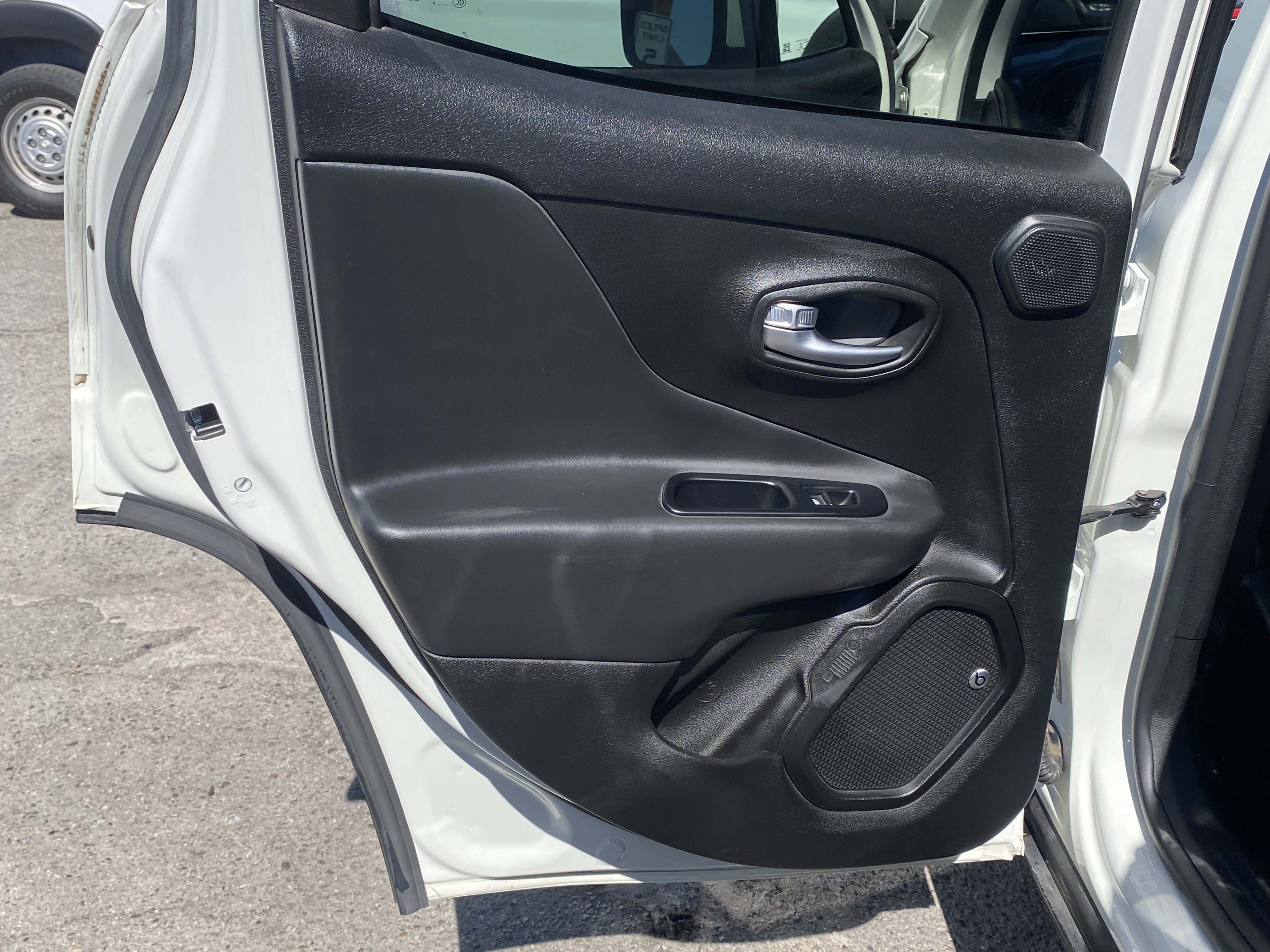 Used 2019 Jeep Renegade Altitude w/ Quick Order Package 22M FWD image 15