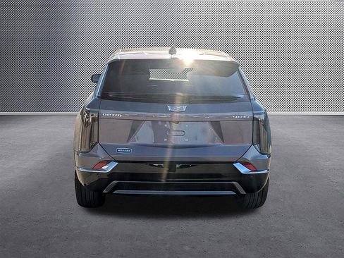 New 2026 Cadillac Optiq Luxury 2 image 6