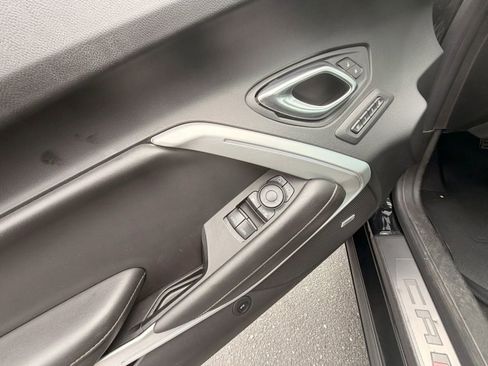 Used 2019 Chevrolet Camaro SS RWD image 21