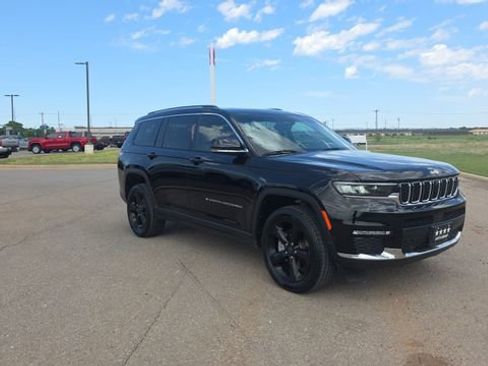 Used 2022 Jeep Grand Cherokee L Limited w/ Luxury Tech Group II image 4