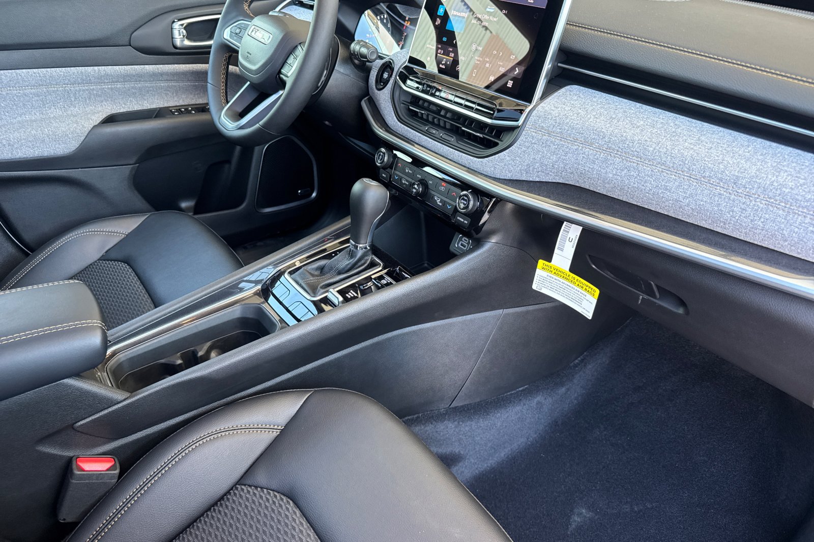 New 2026 Jeep Compass Latitude AWD/4WD image 15