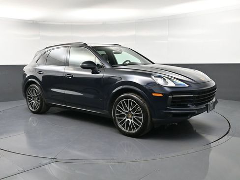 Certified 2022 Porsche Cayenne AWD/4WD image 10