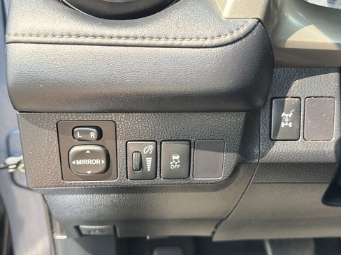 Used 2014 Toyota RAV4 XLE AWD/4WD image 13