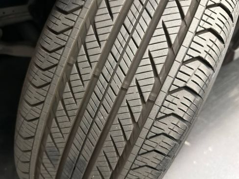Used 2025 Mercedes-Benz GLC 350e 4MATIC image 20
