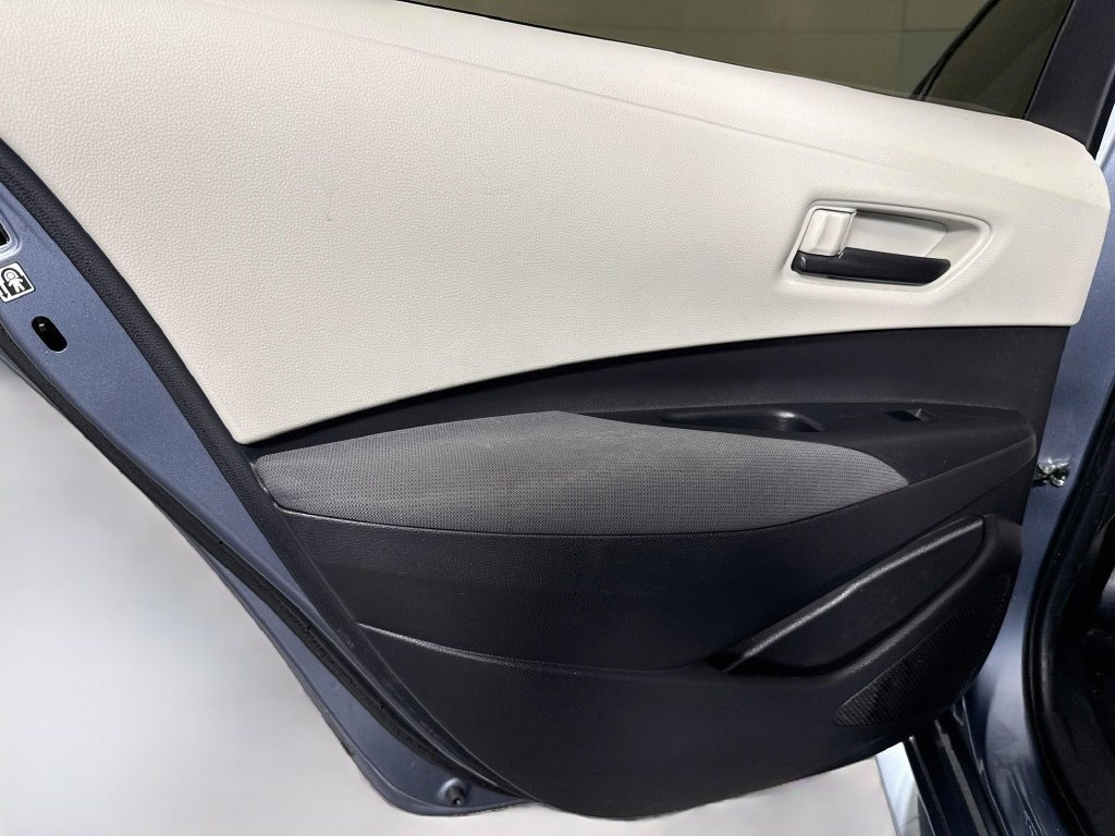 Used 2022 Toyota Corolla LE FWD image 24