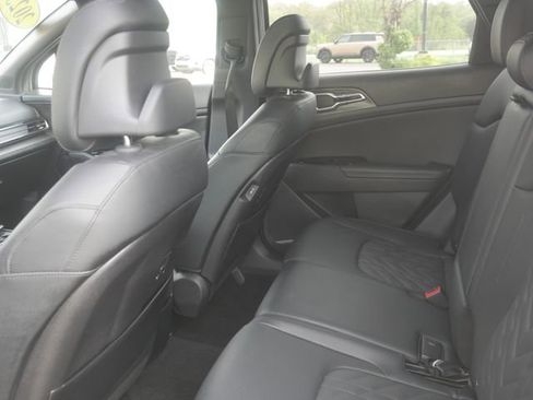 Used 2023 Kia Sportage X-Line AWD/4WD image 40