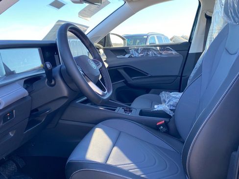 New 2026 Volkswagen Tiguan SE image 7