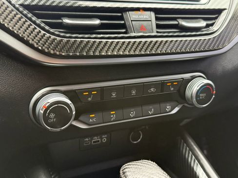 Used 2022 Nissan Altima 2.5 SR w/ Midnight Edition Package image 36