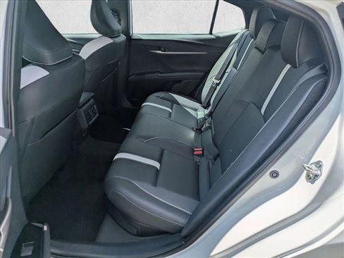 Used 2025 Toyota Camry SE image 18