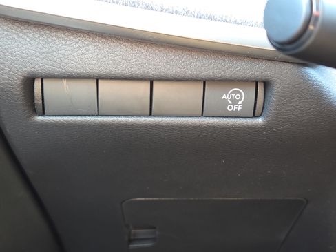 Used 2026 Nissan Kicks SV FWD image 23