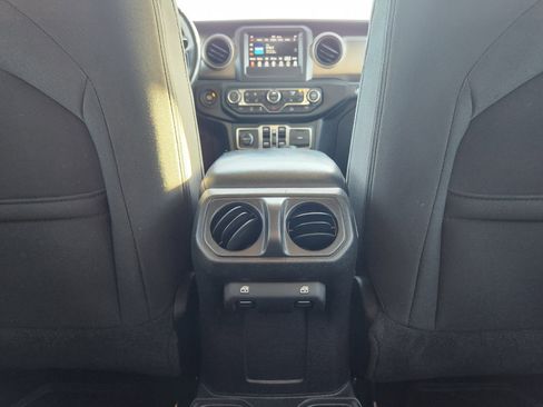 Used 2021 Jeep Wrangler Unlimited Sport image 13