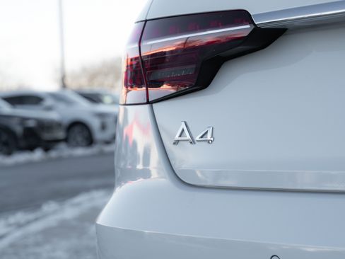 Certified 2022 Audi A4 2.0T Premium Plus w/ Premium Plus Package image 31