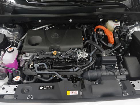 Used 2025 Toyota RAV4 LE image 29