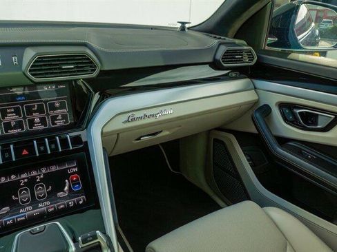 Used 2020 Lamborghini Urus image 57